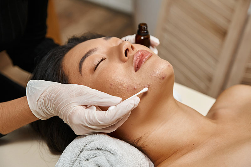 Why Regular Facials Are Essential in Dubai's Climate